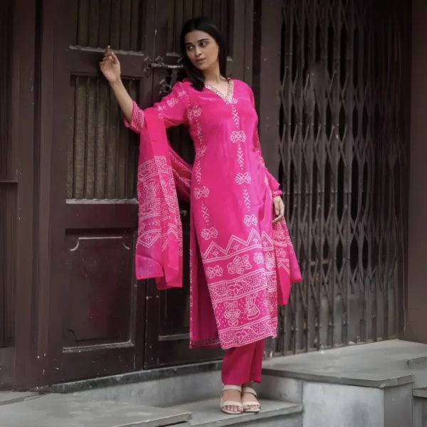 Bandhani Pure Crepe Suit Set – Hot Pink & Red Elegance - Image 2