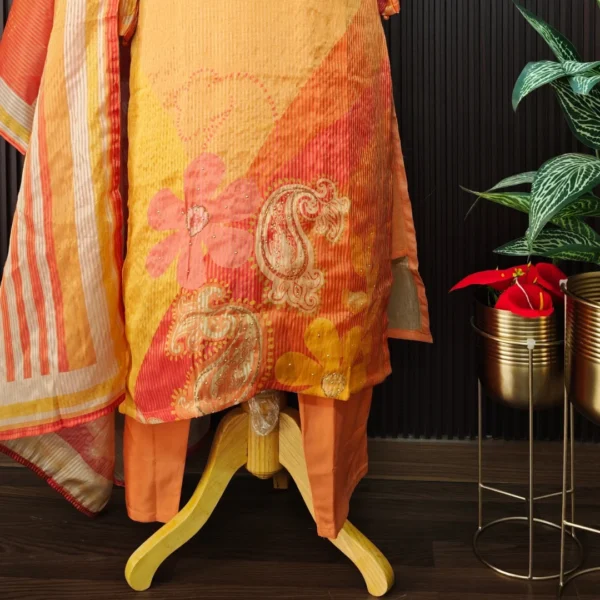 Peach Silk Teen Suit Set with Printed Dupatta - Image 3